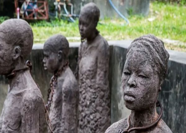 Private Roundtrip Transfers to Stone Twon City Attractions